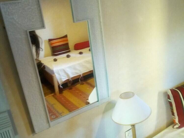 اتاق راحتی, Auberge Le Petit Jardin