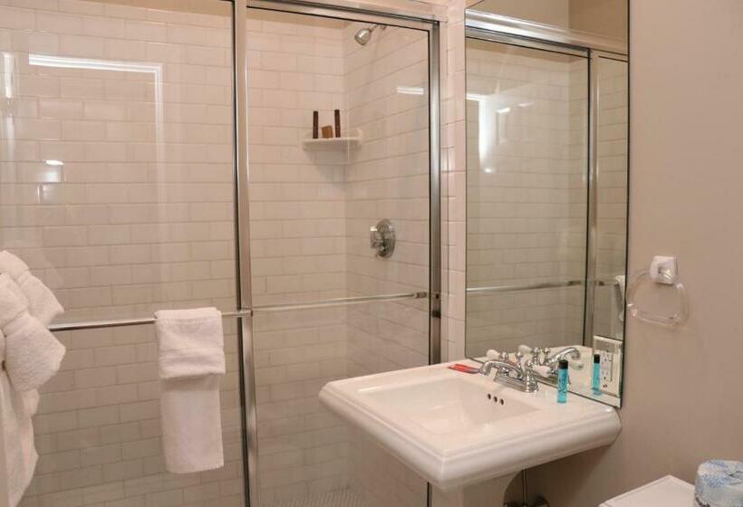 חדר סטודיו סטנדרד, Stylish Downtown Studio In The Southend, C.ave #31