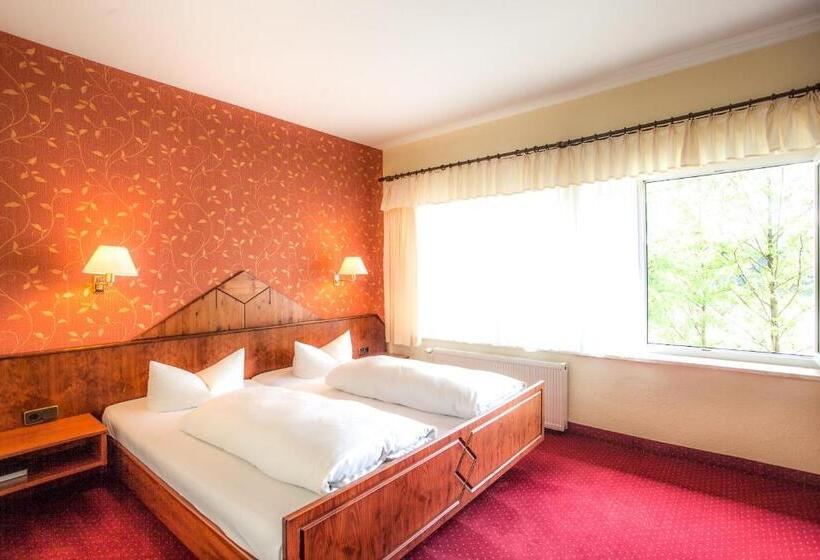 스위트, Waldsee Hotel Am Wirchensee