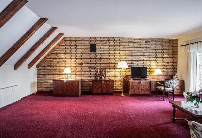 スイート, Waldsee Hotel Am Wirchensee