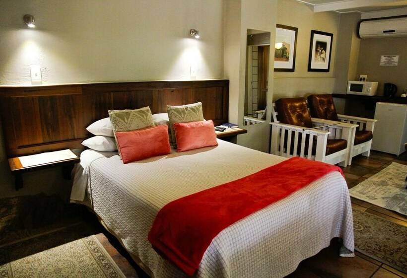 ダブルベッドのクラシックルーム, Ikaia River Lodge