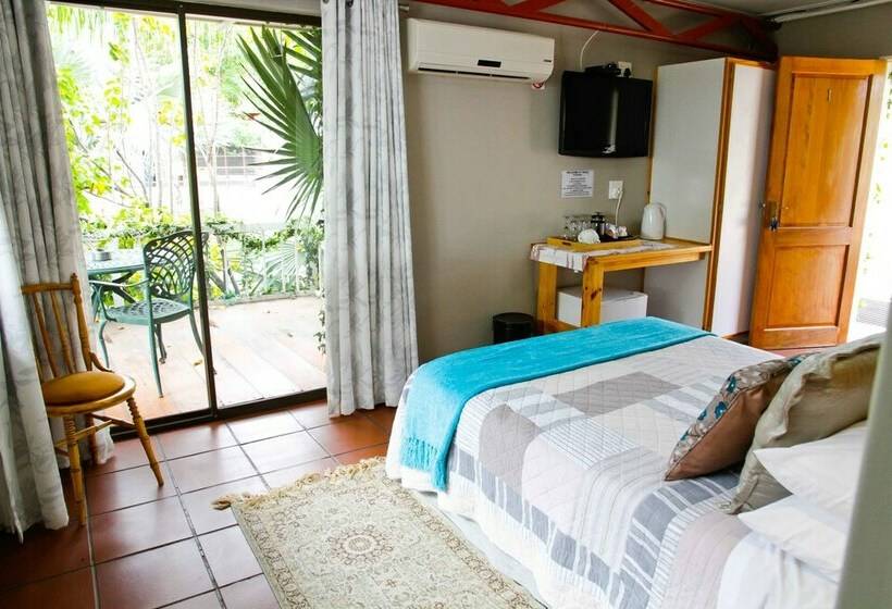 ダブルベッドのクラシックルーム, Ikaia River Lodge