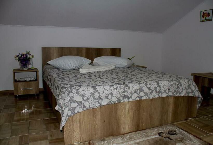 اتاق خانوادگی, Casa La Flori