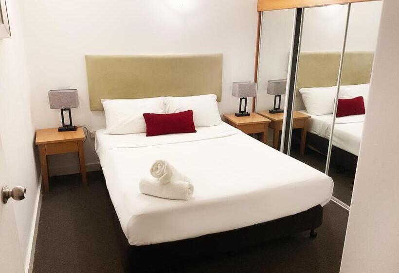 Апартаменты 3 Спальни, Tiki Hotel Apartments Surfers Paradise