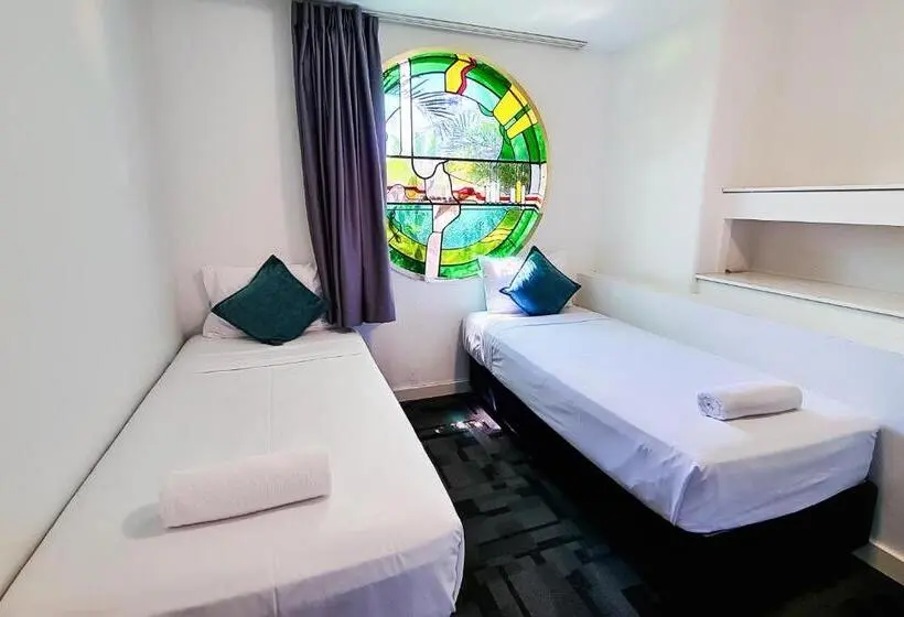 スタンダードスタジオ, Tiki Hotel Apartments Surfers Paradise
