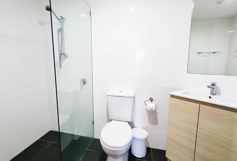 スタンダードスタジオ, Tiki Hotel Apartments Surfers Paradise
