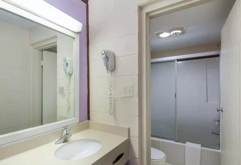 ２ダブルベッドのスタンダードルーム, Americas Best Value Inn Wytheville