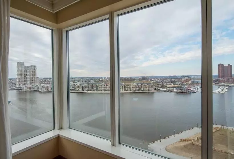 景色の見えるダブルベッドスタンダードルーム, Baltimore Marriott Waterfront