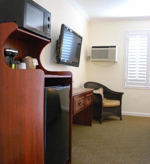 キングサイズベッドのスタンダードルーム, Bella Capri Inn And Suites