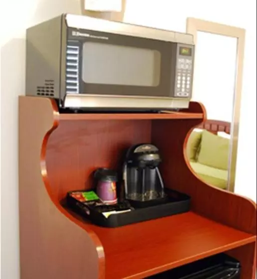 اتاق استاندارد با تخت بزرگ, Bella Capri Inn And Suites