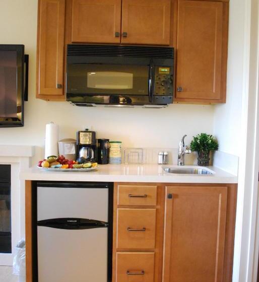 デラックススイート２ベッドルーム, Bella Capri Inn And Suites