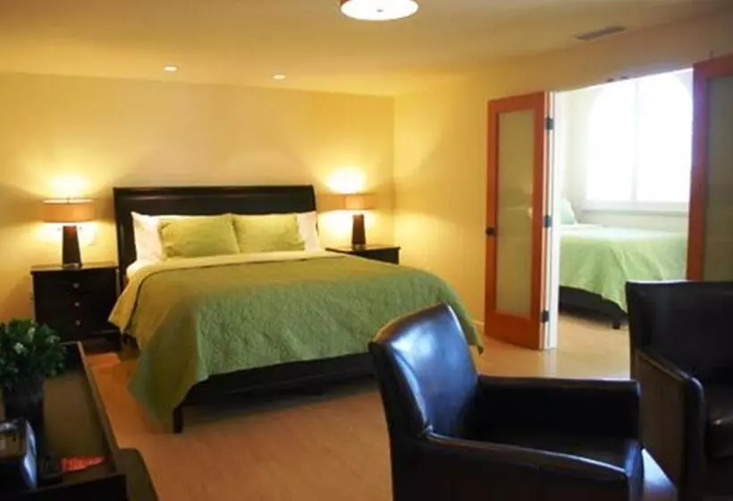 سوئیت دلوکس 2 خوابه, Bella Capri Inn And Suites