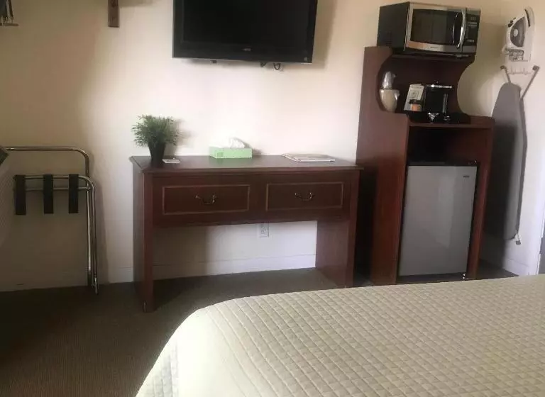 اتاق استاندارد با بالکن, Bella Capri Inn And Suites