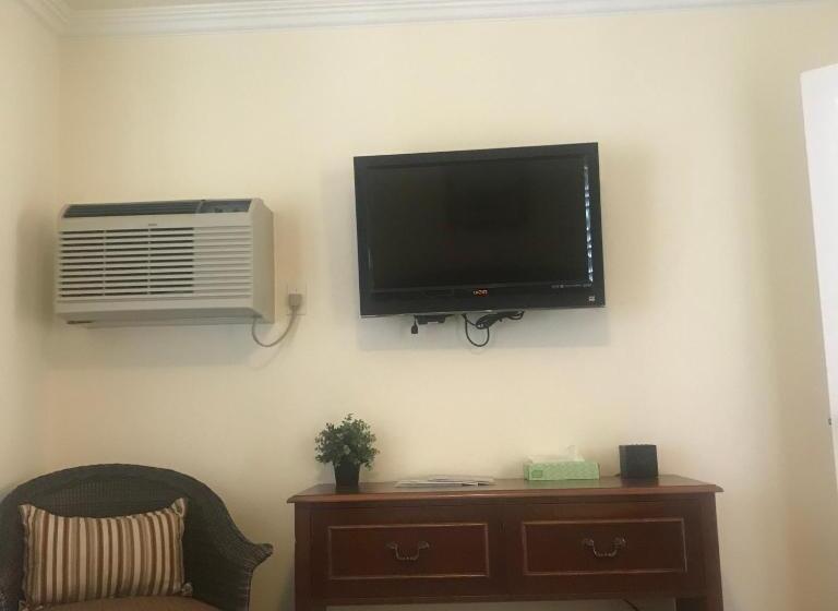 标准房带园景, Bella Capri Inn And Suites