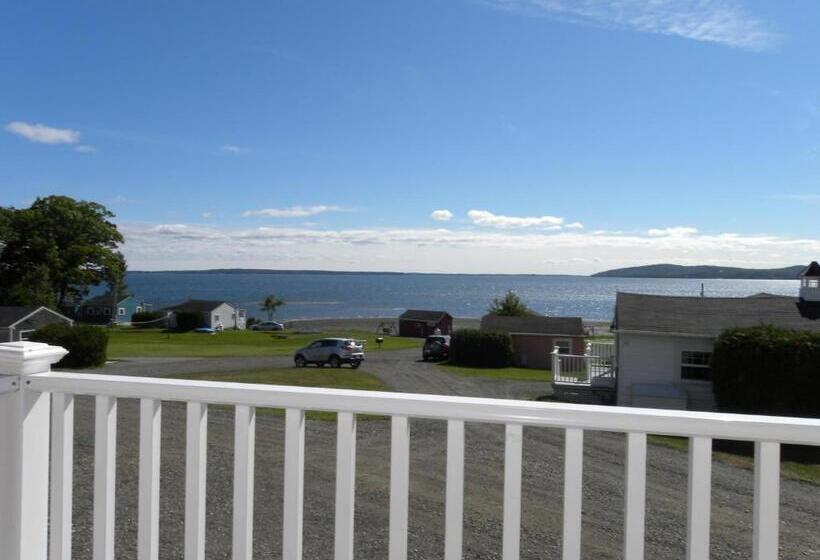 كابينة سوبيريور, Colonial Gables Oceanfront Village