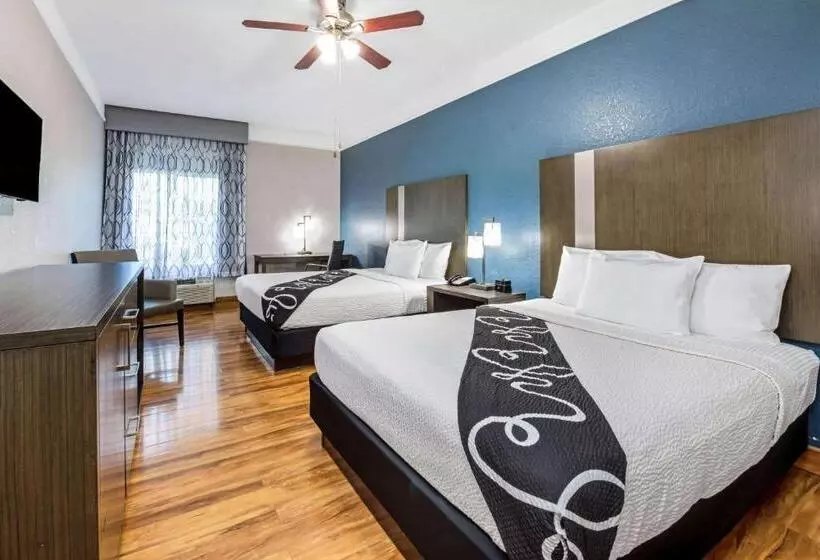 Deluxe-huone, La Quinta Inn & Suite Kingwood Houston Iah Airport 53200