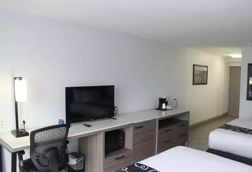 ２ダブルベッドのスタンダードルーム, La Quinta By Wyndham Oceanfront Daytona Beach