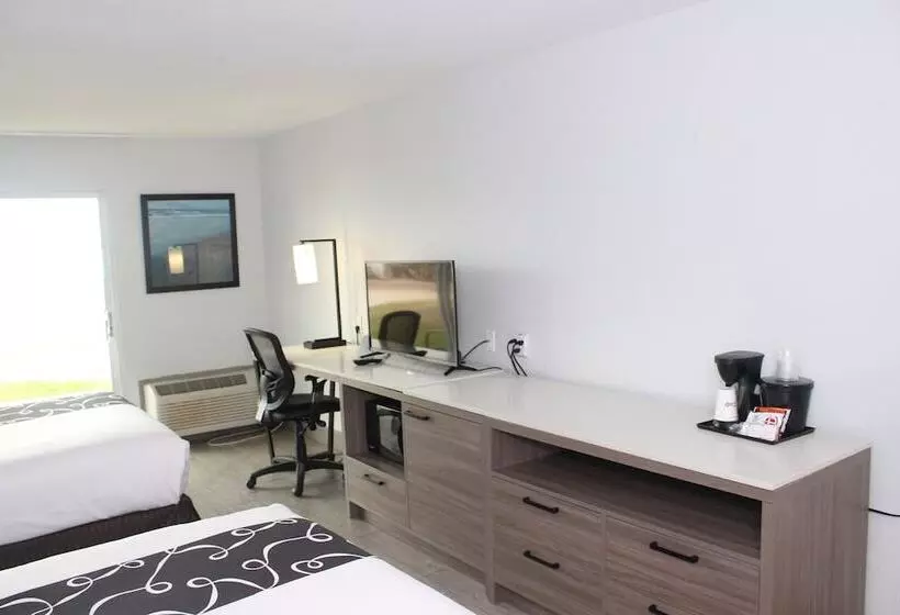 ２ダブルベッドのスタンダードルーム, La Quinta By Wyndham Oceanfront Daytona Beach