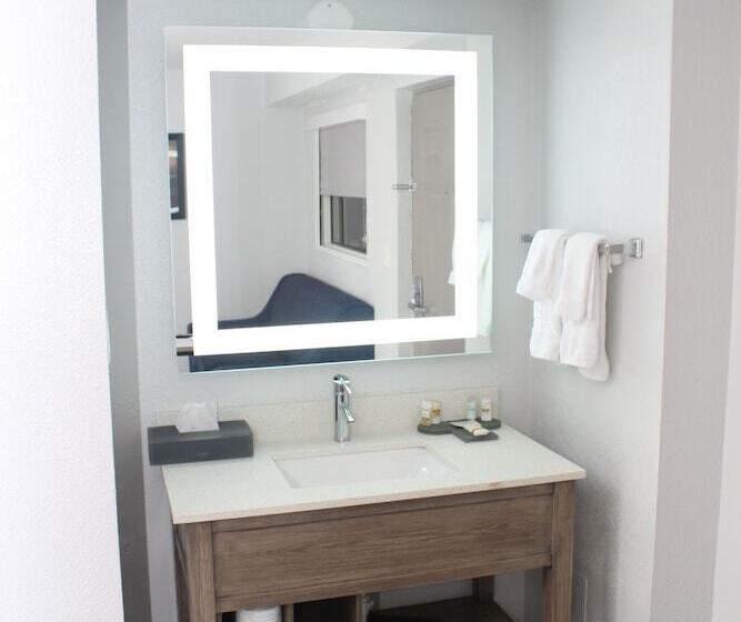 סוויטה נוף לים, La Quinta By Wyndham Oceanfront Daytona Beach