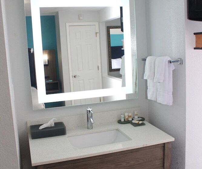 스위트 도시 전망, La Quinta By Wyndham Oceanfront Daytona Beach