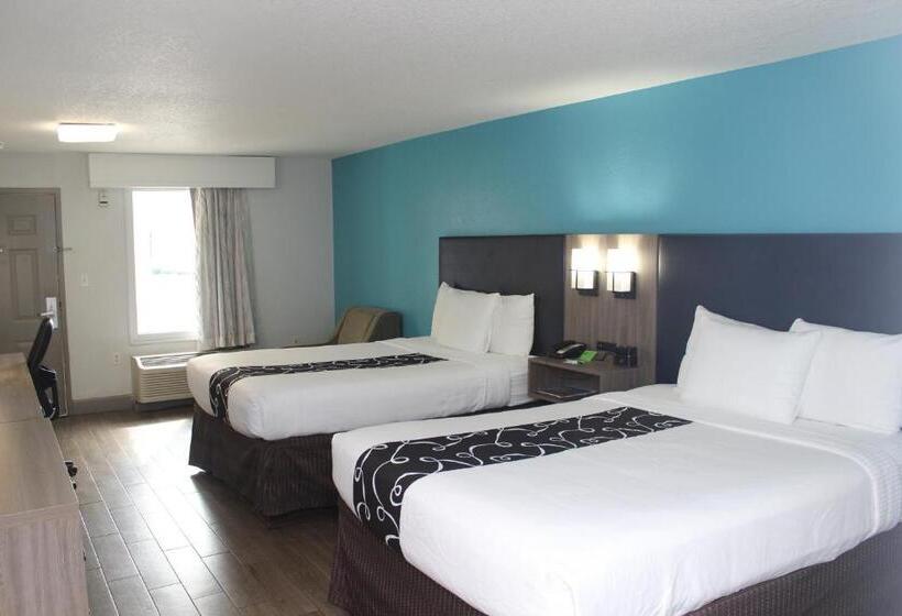 חדר סטנדרט שתי מיטות זוגיות, La Quinta By Wyndham Oceanfront Daytona Beach