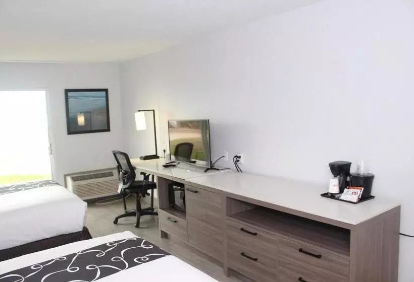オーシャンビュースタンダードルーム, La Quinta By Wyndham Oceanfront Daytona Beach