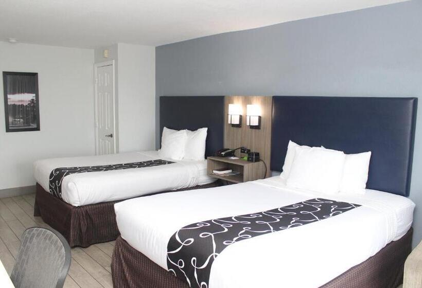 חדר סטנדרט נוף לים, La Quinta By Wyndham Oceanfront Daytona Beach