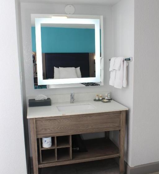 חדר סטנדרט נוף לעיר, La Quinta By Wyndham Oceanfront Daytona Beach
