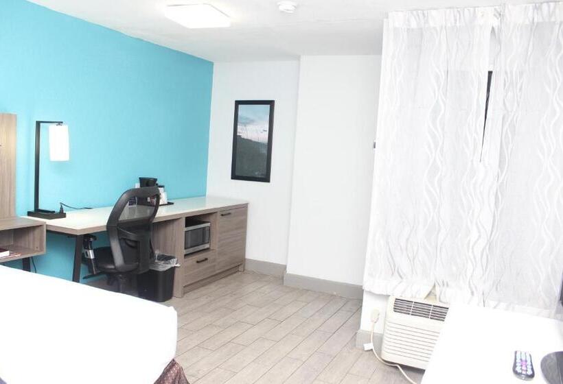 غرفة قياسية مطلة على المدينة, La Quinta By Wyndham Oceanfront Daytona Beach