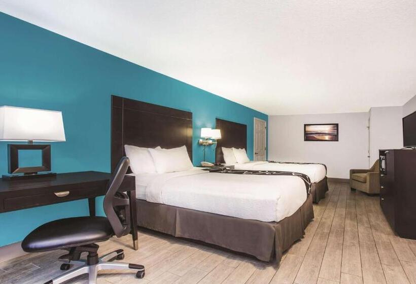 غرفة قياسية لذوى الاحتياجات الخاصة, La Quinta By Wyndham Oceanfront Daytona Beach