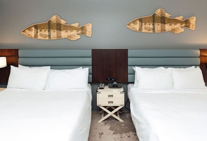 غرفه قياسيه سريرين مزدوجين, Lakehouse Resort