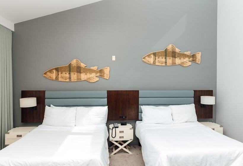 غرفه قياسيه سريرين مزدوجين, Lakehouse Resort