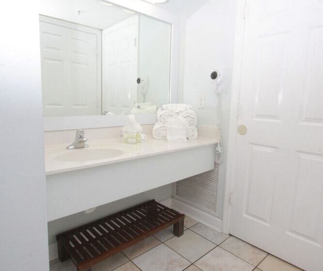 جناح جونيور ديلوكس, The Lighthouse Resort Inn & Suites