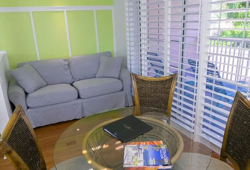 デラックスジュニアスイート, The Lighthouse Resort Inn & Suites