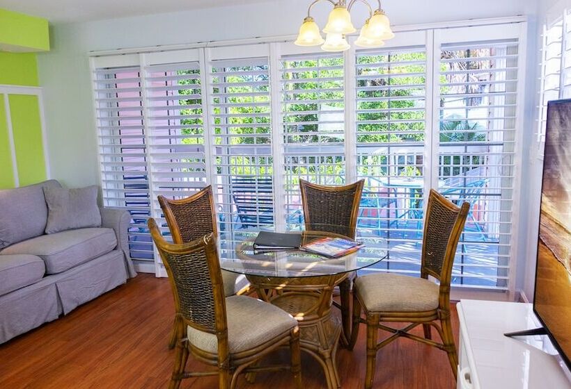 جناح جونيور ديلوكس, The Lighthouse Resort Inn & Suites