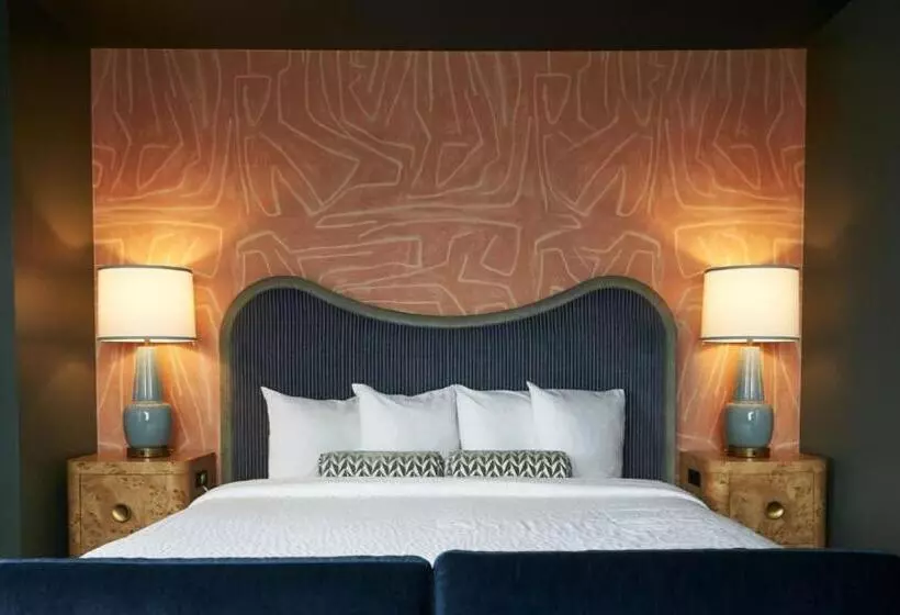 اتاق لوکس با تخت بزرگ, Marcus Whitman Hotel And Conference Center