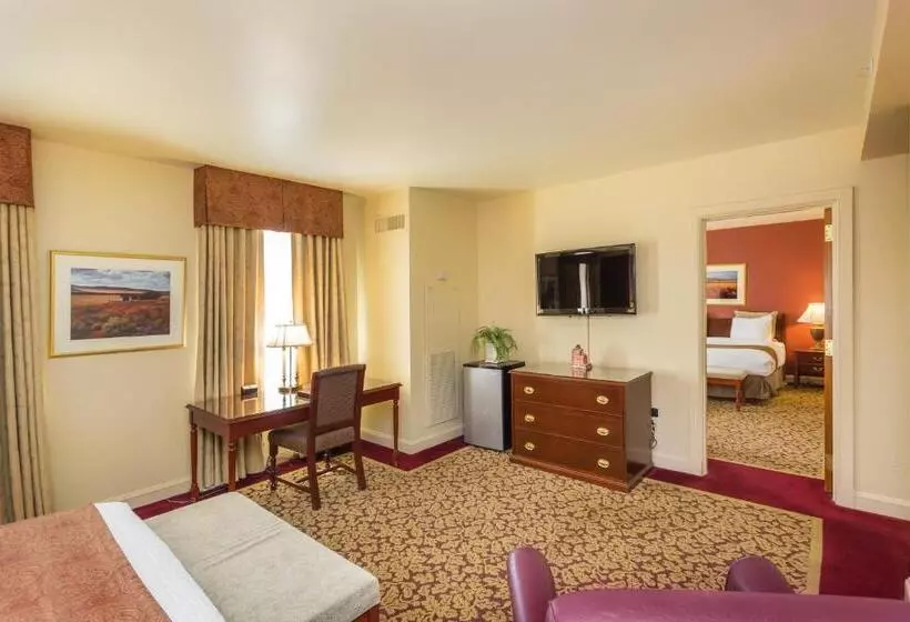 سوییت سوپریور, Marcus Whitman Hotel And Conference Center