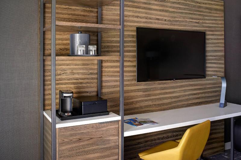 חדר סטנדרט עם מיטת קינג, Marriott Indianapolis North