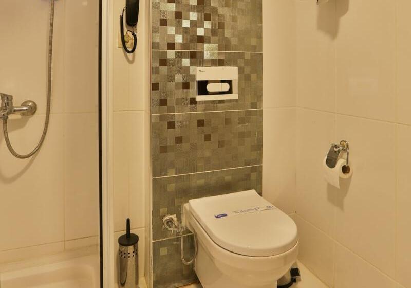 חדר סטנדרט עם מיטת קווין, Marriott Indianapolis North