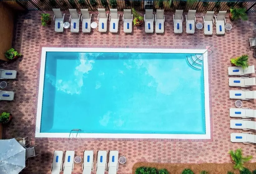 ダブルベッドスタンダードルーム, Marriott Savannah Riverfront