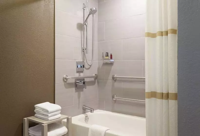ダブルベッドスタンダードルーム, Marriott Savannah Riverfront