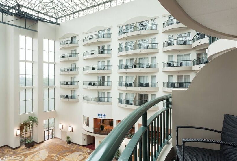 스탠다드 룸 더블 침대, Marriott Savannah Riverfront