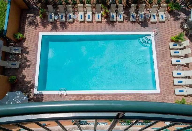 スタンダードルーム, Marriott Savannah Riverfront