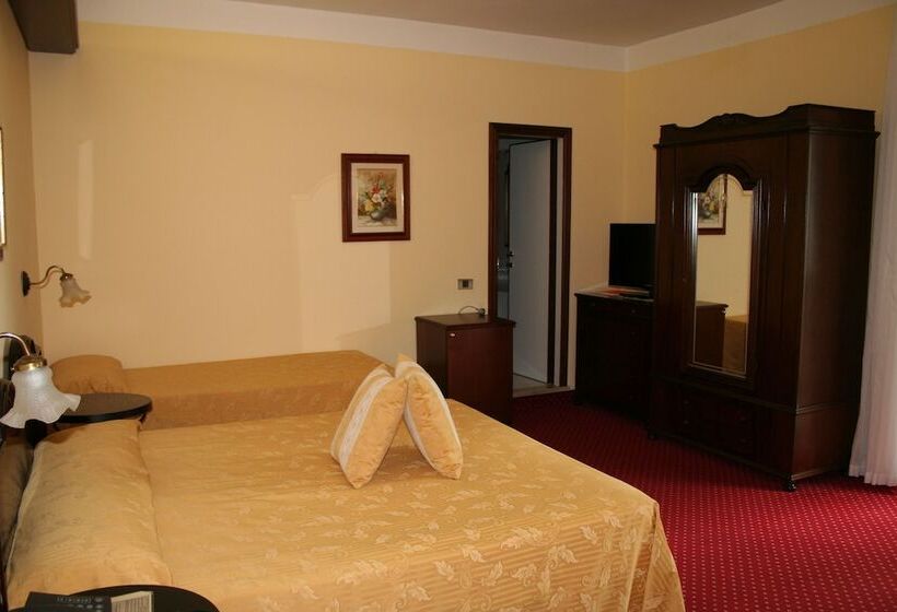 غرفة قياسية رباعية, Milano Helvetia