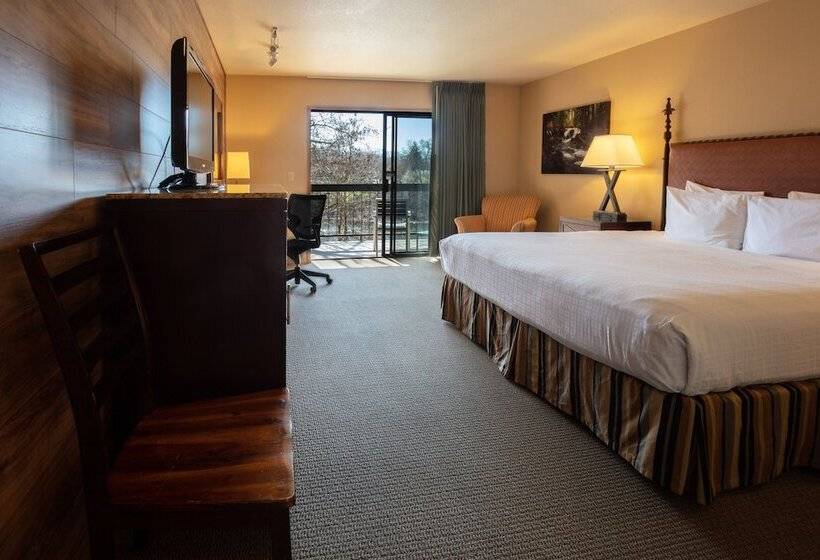 스탠다드 룸 더블 침대, Riverside Inn