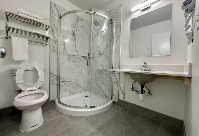 Номер Стандарт 2 Двуспальные Кровати, Royal Inn And Suites Charlotte Airport