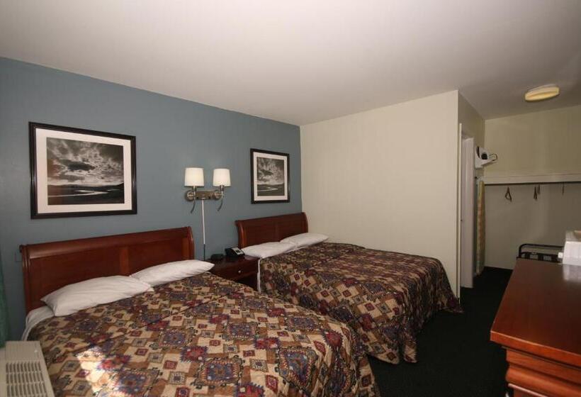 غرفه قياسيه سريرين مزدوجين, Royal Inn And Suites Charlotte Airport