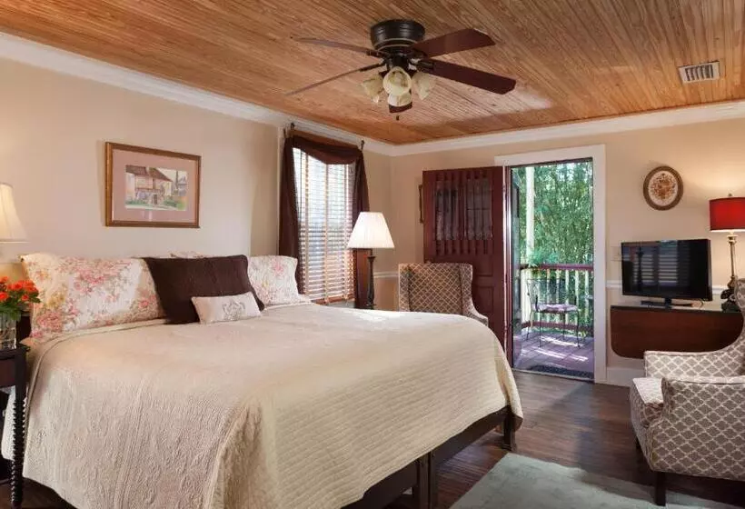 キングサイズベッドのデラックスルーム, St. Francis Inn   Saint Augustine