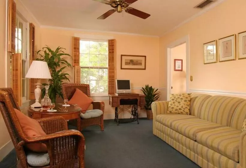 キングサイズベッドのスイートルーム, St. Francis Inn   Saint Augustine