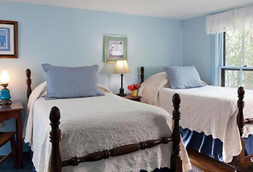 كابينة, St. Francis Inn   Saint Augustine